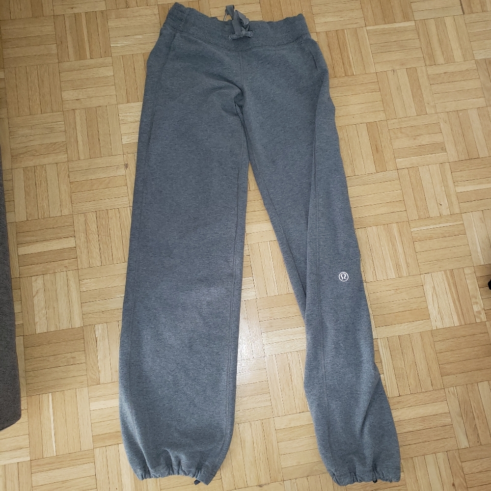 Lululemon sweatpants EUC size 6 tall